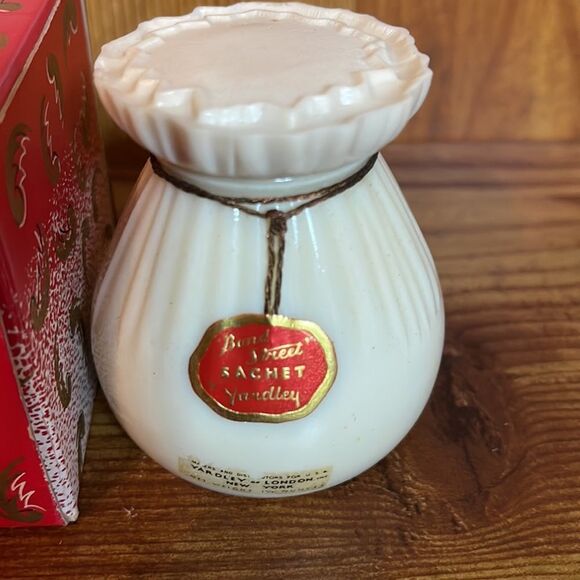Vintage Sachet by Yardley Bond Street London New York 1 1/4 oz, Vintage Yardley - Picture 3 of 6